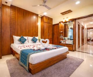 Hotel Thakur Galaxy, Sadar Market - 0