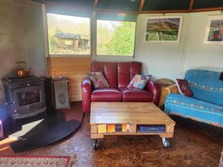 Galtee Glamping in wooden yurt - 3