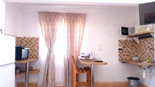 Shalom Self Catering - 8