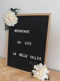 Gîte la Belle Vallée maison indépendante 80m2 à 12 min du Puy du Fou - 1