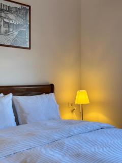 Hotel with Castle View - 2