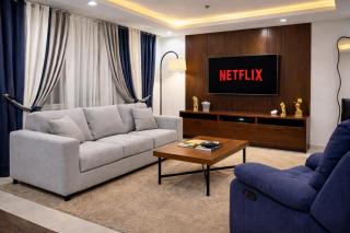 LUXURY STUDIO Apartment In GOLD CREST MALL DHA LAHORE PHASE 4 - 4