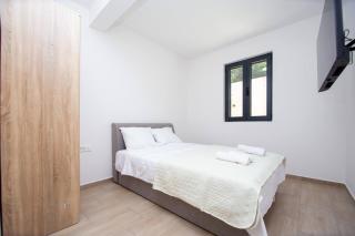 Nina Apartments Prcanj - 4