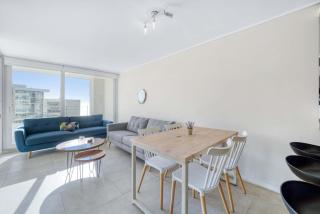 Coastal Vibe 2D Parking, Views and Desk - 0