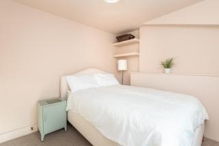 Bright Modern 1BDR Apt with Garden and Balcony - 8