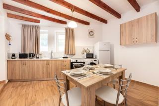 Elena's Garden Living - Near Port, City Centre - 5