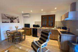 T2 cosy avec cheminée et terrasse - 5 min Valberg - 9