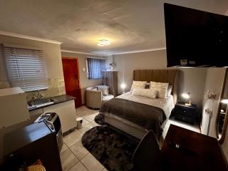 Awezi Overnight -  - 7