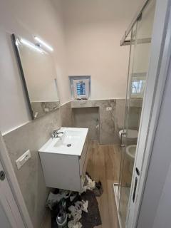 AM Stays 7 - Chic Studio with Exposed Beams - 7