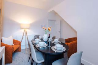 Relaxing 2-Bed Retreat by 53 Degrees Property with Easy Wrexham Access - 3