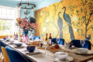 Spacious Sleeps 13 plus , Beachfront home in Shaldon - 8