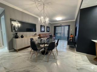 Apto moderno com 4 quartos e Excelente localização 550m da Praia do Forte - 0