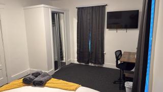 Nona - Private Room 1 with Parking, Desk & Fast WiFi near Yale, Quinnipiac, SCSU & Hospitals - 7