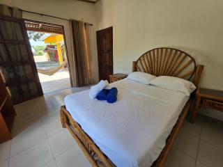 Private 25-Guest Resort 2 Pools & Sports Court - 7