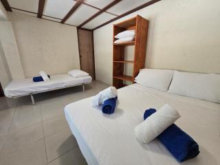 Private 25-Guest Resort 2 Pools & Sports Court - 4