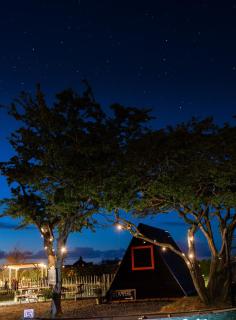 Carrowmena School House & Glamping - 8