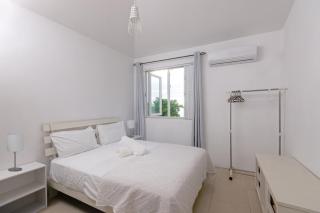 Bahari Villa Beachfront - 9