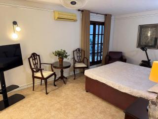 Serviced Apartments Clifton Block 2 , Karachi - 3