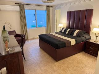 Serviced Apartments Clifton Block 2 , Karachi - 2