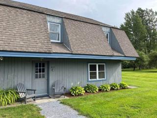 Charming one bedroom just minutes to Middlebury! - 0