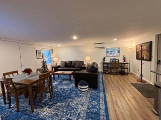 Tasteful two bedroom just minutes to Middlebury! - 9