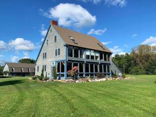 Beautiful timber frame just minutes to Middlebury! - 0