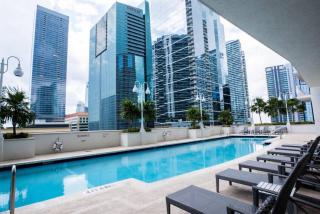 2 BR Apt , free parking - 1
