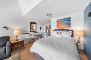 Ocean View Studio | Beach, Pool & Hot Tub - 0