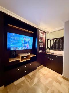 Large Apt in Lomas Urdesa with BBQ and Parking - 1