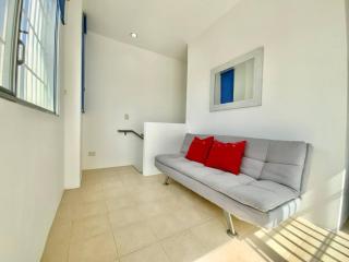 Gorgeous Beach house 3BD Pool and BBQ - 2