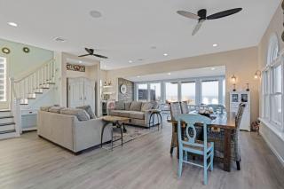 Queen Vic LI Soundfront 5BR Beach House - 8