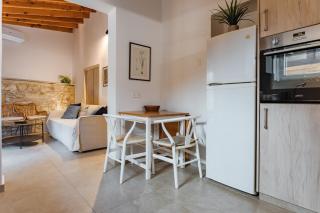 The Courtyard Episkopi Guest Houses - 4