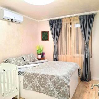 GoldLine Luxury Apartment Sofia - 5