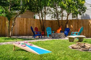 Prime Derby Location - Firepit - Yard - Family Friendly - 7