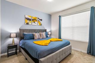 Spacious 4br Townhome w pool -Free BBQ - 1
