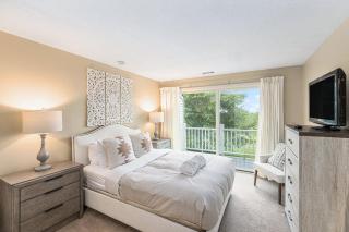 Beautiful Comfy 2 Bedroom Condo Stunning Golf Course Views 5166 - 7