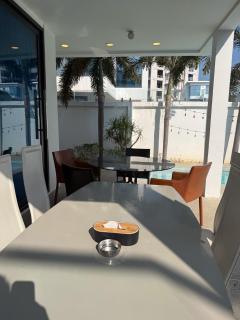 Luxury 6 Bedroom Private Pool Villa in Palm Springs Pattaya - 1