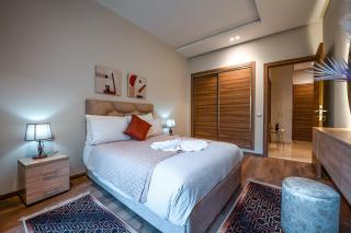 5 min CMN Pool Balcony - 7