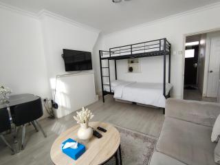 New look flat In Waterloo - Londra - 8