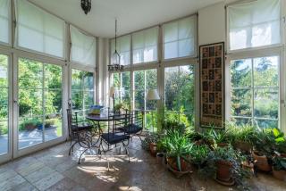 Embassy Row BnB - 3