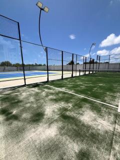 Modern 2BR Condo with Lagoon View Downtown PC - 2