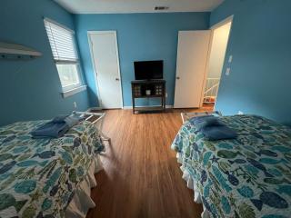 Family Beach Stay | Pool | Tennis | Pet Friendly - 1