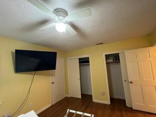 On Island Pool, pet friendly, free tennis &parking - 4