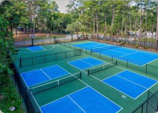 On Island Pet Friendly Free Parking Pool Tennis - 8