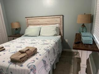 On Island Pet Friendly Free Parking Pool Tennis - 1