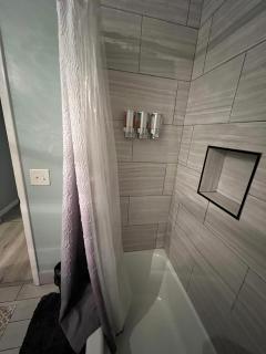 On Island Pet Friendly Free Parking Pool Tennis - 2