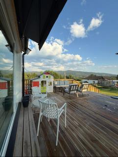 Stor enebolig med stor inngjerdet hage og lekestativ! Perfekt for barnefamilier - 6