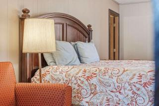 Quail Cove 2 - Lakefront Suite Boat Slip - 7