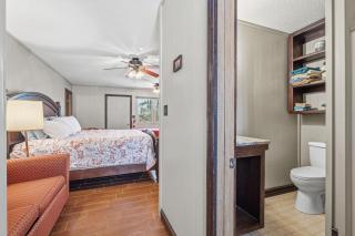 Quail Cove 2 - Lakefront Suite Boat Slip - 6