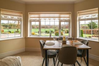 Hillside House- Pine View - 1